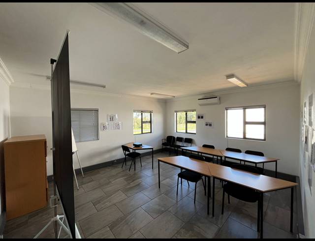 940M² WAREHOUSE TO LET IN DALPARK